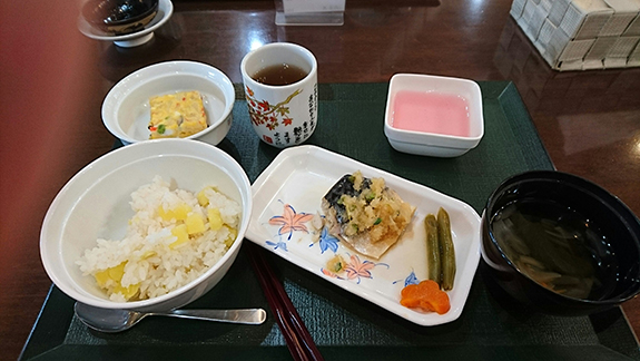 写真：芋御飯