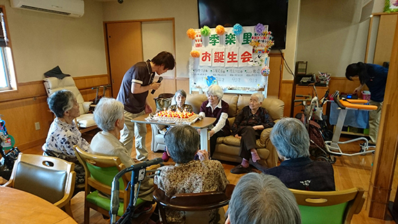 写真：お誕生会