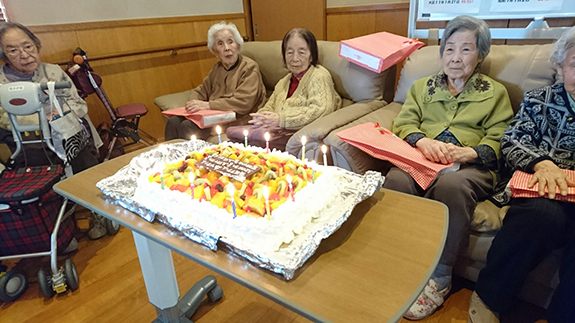 写真：お誕生日会